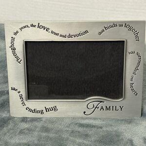 Malden International Designs “ Family" Picture Frame (4"x6")